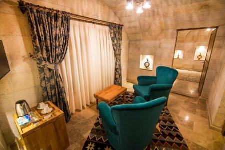 Caldera Cave & Restaurant - 106