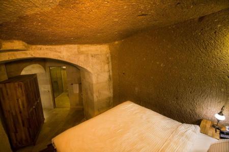 Caldera Cave & Restaurant - 252