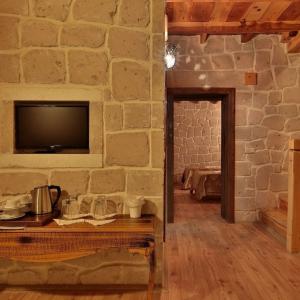 Elevres Stone House - 109