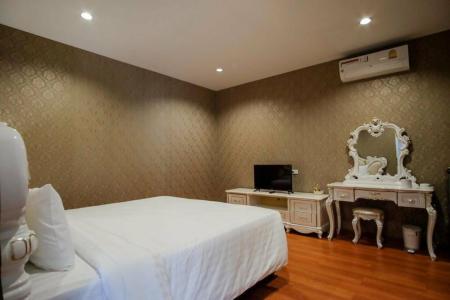 The O-Zone Airport Inn - 52