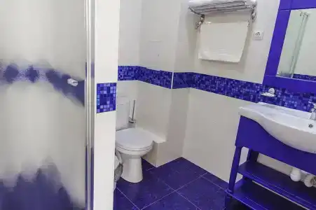 Lya Zhara - 82