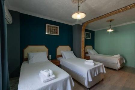 Rebetika & Bistro - 130