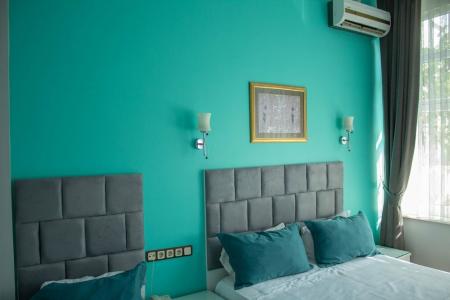 Tulip House - 85