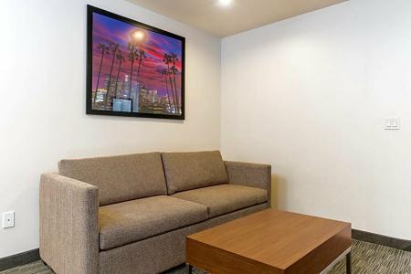 Holiday Inn Express & Suites HOLLYWOOD WALK OF FAME by IHG - 231