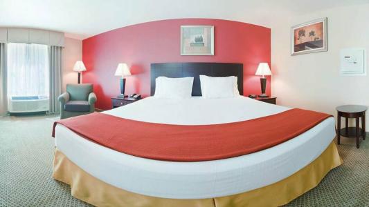 Holiday Inn Express & Suites HOLLYWOOD WALK OF FAME by IHG - 151