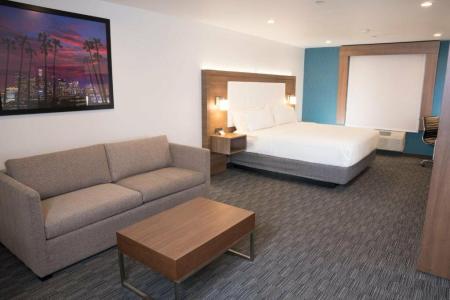 Holiday Inn Express & Suites HOLLYWOOD WALK OF FAME by IHG - 22