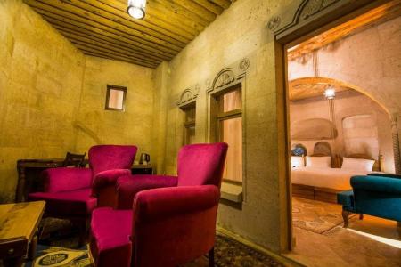 Caldera Cave & Restaurant - 263