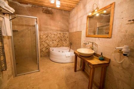 Caldera Cave & Restaurant - 273