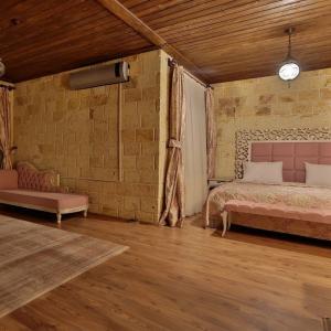 Elevres Stone House - 151