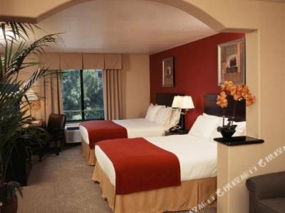 Holiday Inn Express & Suites HOLLYWOOD WALK OF FAME by IHG - 55