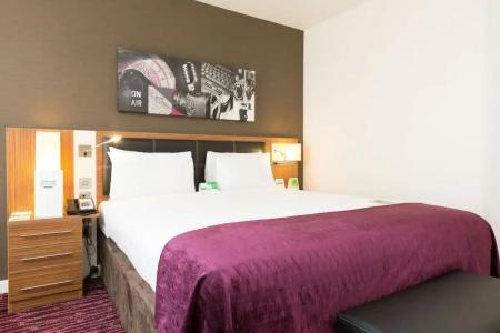 Holiday Inn MANCHESTER - MEDIACITYUK by IHG - 57