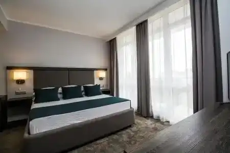 Best Western PLUS Premium Inn - 127